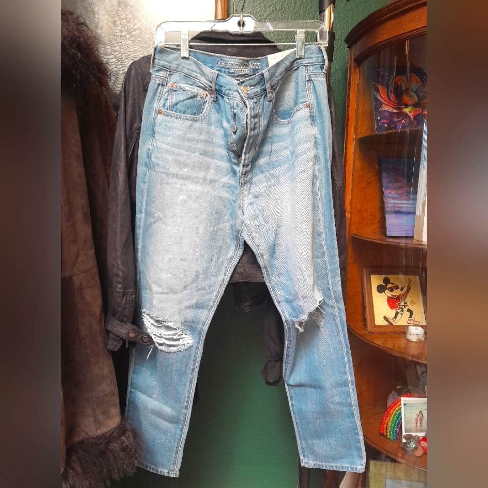 American Eagle Girlfriend jeans size 8 NWT